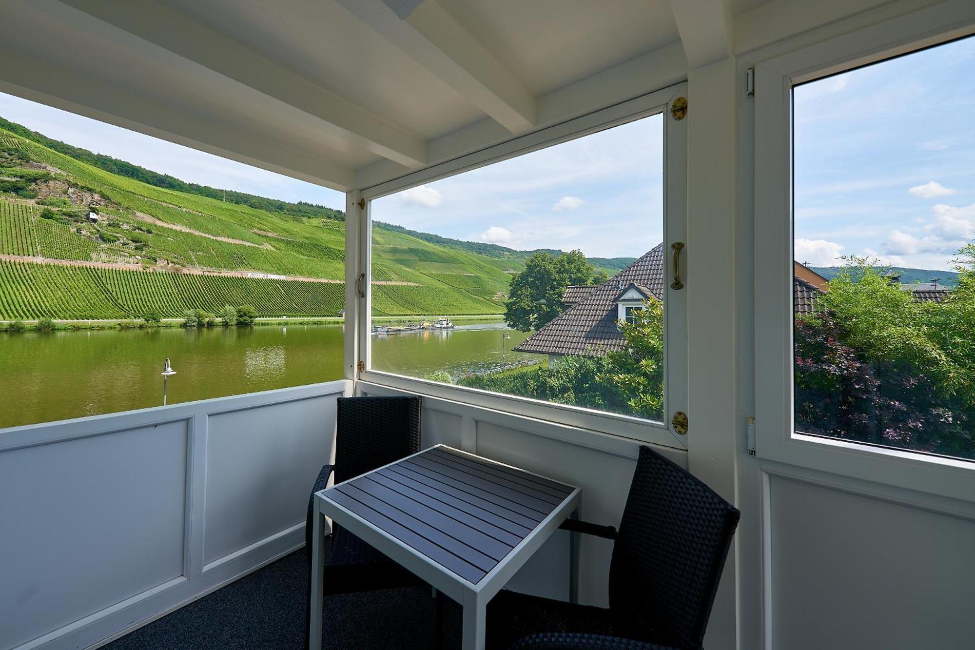 Sonnenuhr Bed & Breakfast Bernkastel-Kues Exterior photo