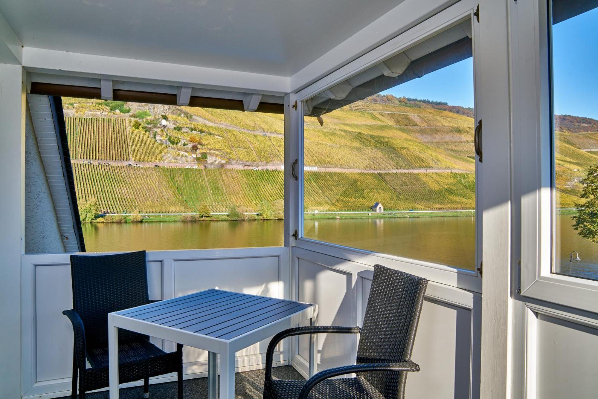 Sonnenuhr Bed & Breakfast Bernkastel-Kues Exterior photo