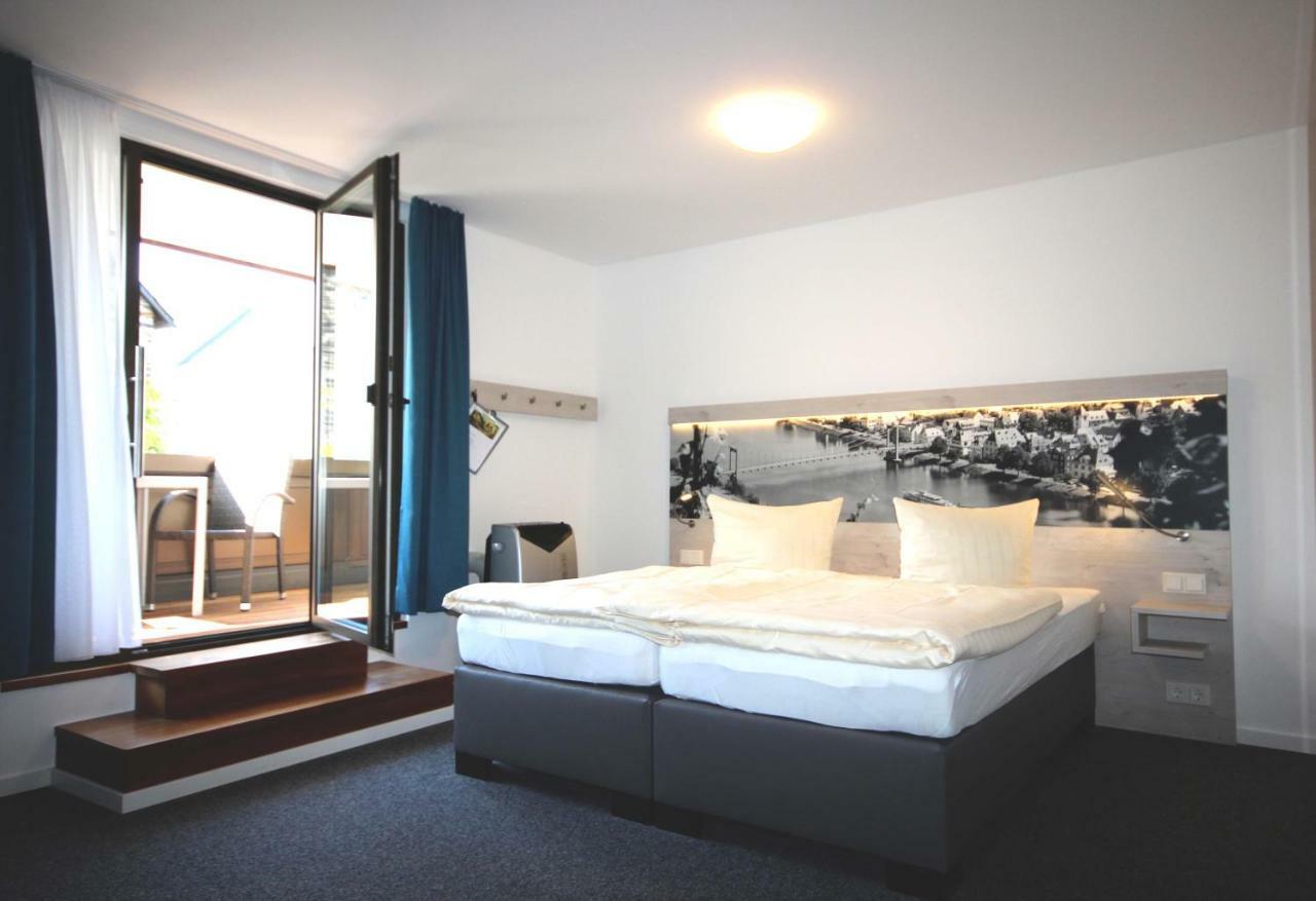 Sonnenuhr Bed & Breakfast Bernkastel-Kues Exterior photo